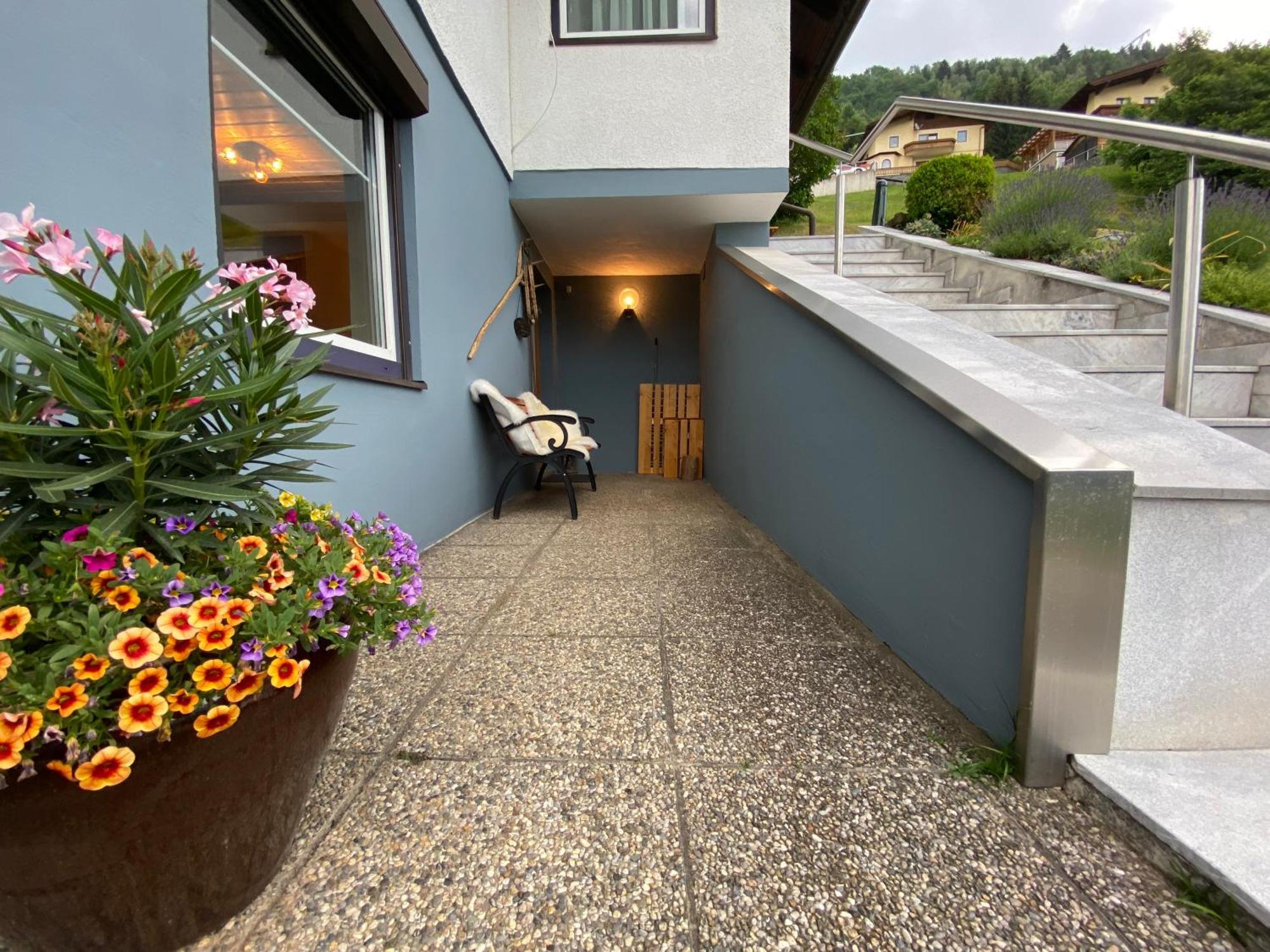 Nocky Mountains Lodge And Apartment Radenthein Exterior photo